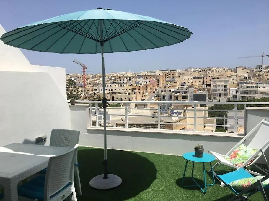 Champagne Supernova Penthouse Apartment Santa Vennera