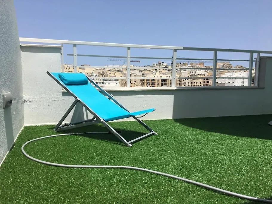 Champagne Supernova Penthouse Apartment Santa Vennera