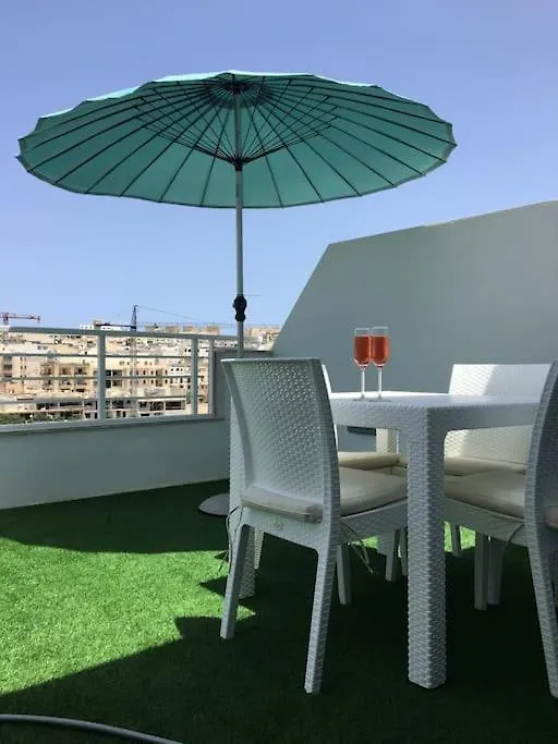 Champagne Supernova Penthouse Apartment Santa Vennera
