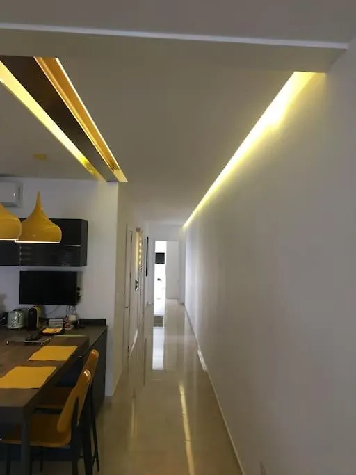 Champagne Supernova Penthouse Apartment Santa Vennera